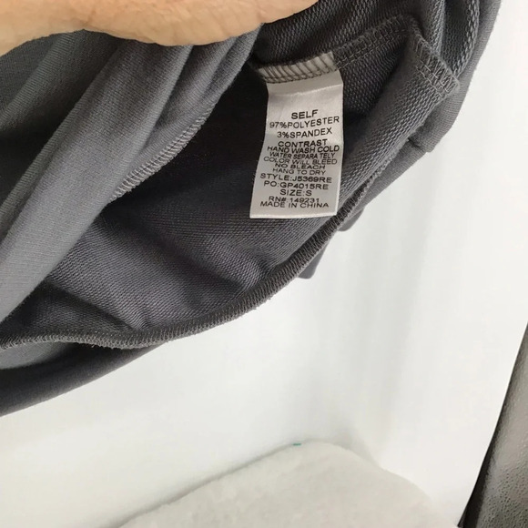 Kori America Women’s Ruffle Sleeve Casual Sweatshirt Grey NWT Size Small - Picture 6 of 6